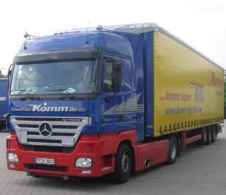 Jumbo articulated lorry with mega trailer - Komm Logistik